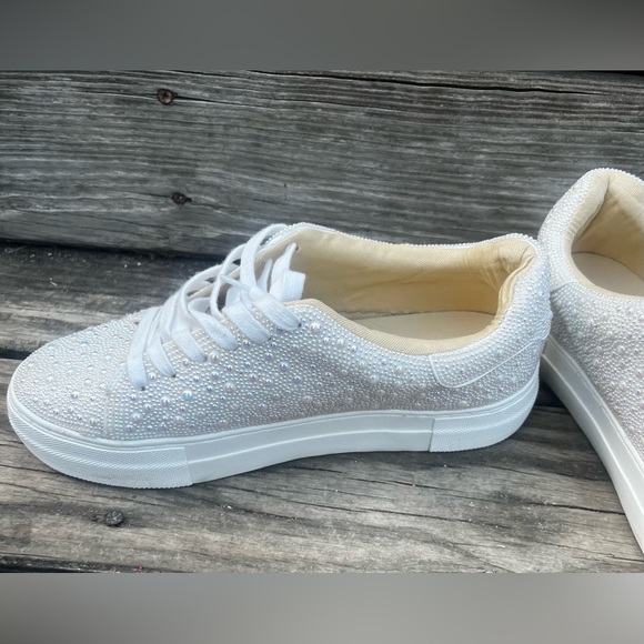 BETSEY JOHNSON WHITE IVORY SPARKLY WOMENS 8.5 M SIDNY SNEAKERS - Picture 12 of 13